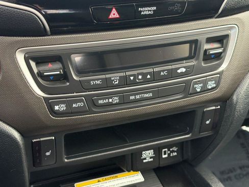 Used 2022 Honda Passport TrailSport image 19