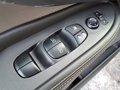 Used 2021 Nissan Murano SV image 14