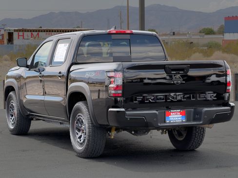 Used 2026 Nissan Frontier PRO-4X AWD/4WD image 3