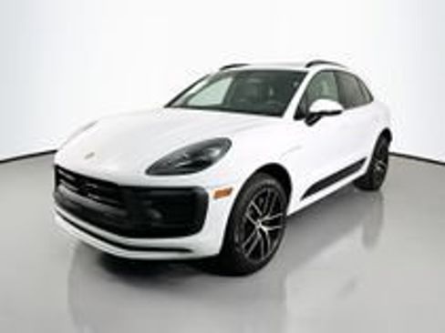 Certified 2026 Porsche Macan AWD/4WD image 1