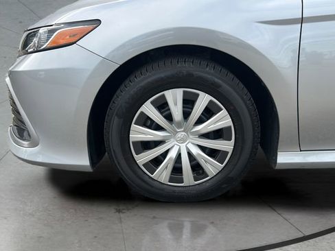 Used 2022 Toyota Camry LE FWD image 29