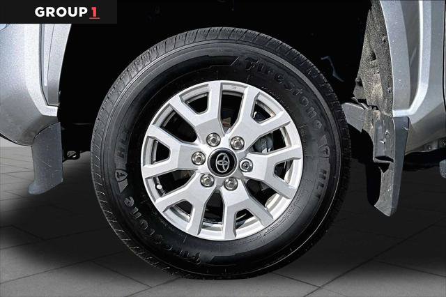 Certified 2025 Toyota Tacoma SR5 AWD/4WD image 12