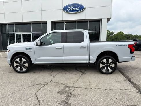 Used 2025 Ford F150 Lightning Platinum AWD/4WD image 4