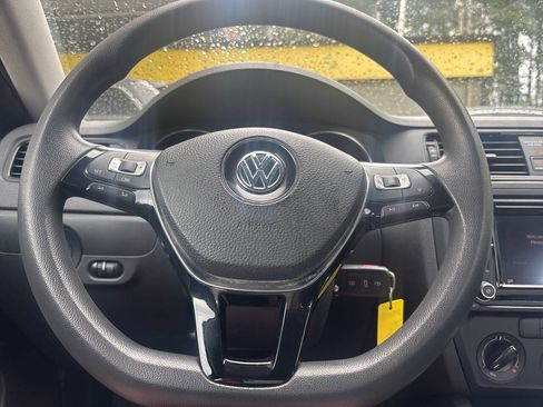 Used 2016 Volkswagen Jetta S FWD image 10