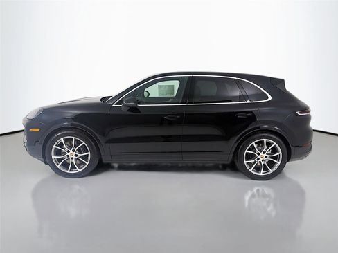 New 2026 Porsche Cayenne image 2