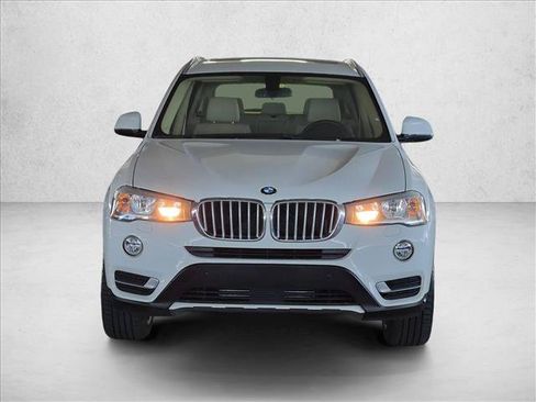 Used 2017 BMW X3 xDrive28i AWD/4WD image 2