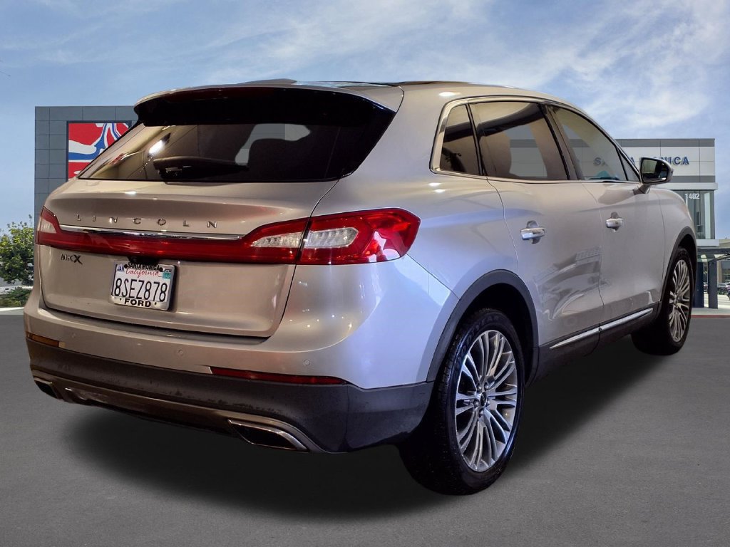 Used 2018 Lincoln MKX Reserve FWD image 26