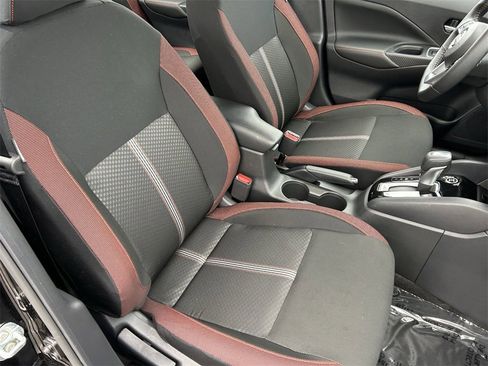 Used 2025 Nissan Versa SR w/ Trunk Package image 10