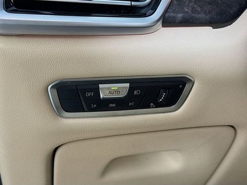 Used 2022 BMW X5 xDrive40i w/ Premium Package image 10