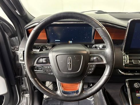 Used 2020 Lincoln Navigator L Reserve w/ Luxury Package image 15