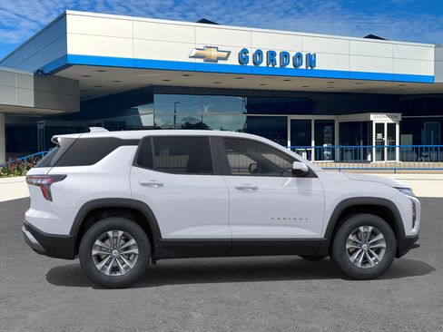 New 2026 Chevrolet Equinox LT w/ Convenience Package II AWD/4WD image 5