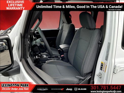 Used 2025 Jeep Wrangler Unlimited Sport AWD/4WD image 21