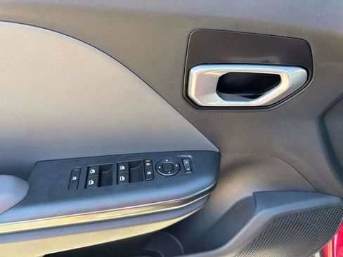 Used 2025 Kia K4 LXS image 24