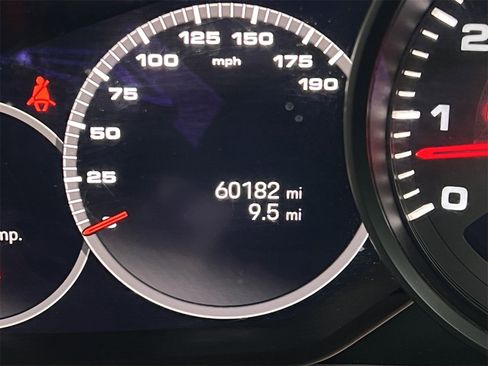 Used 2022 Porsche Panamera Platinum Edition image 12