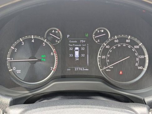 Used 2023 Lexus GX 460 Premium w/ Accessory Package AWD/4WD image 29