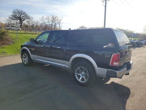 Used 2017 RAM 1500 Laramie AWD/4WD image 22