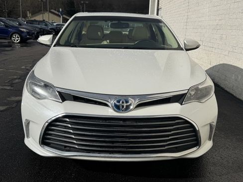 Used 2016 Toyota Avalon Limited image 3