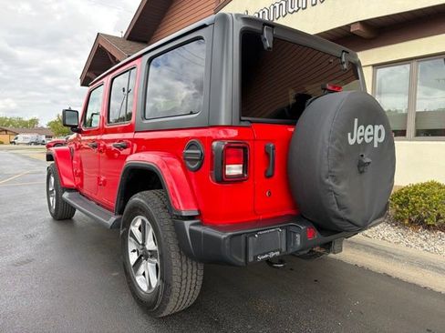 Used 2020 Jeep Wrangler Unlimited Sahara w/ Cold Weather Group AWD/4WD image 7