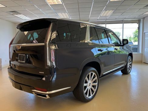 Certified 2023 Cadillac Escalade Premium Luxury Platinum AWD/4WD image 2