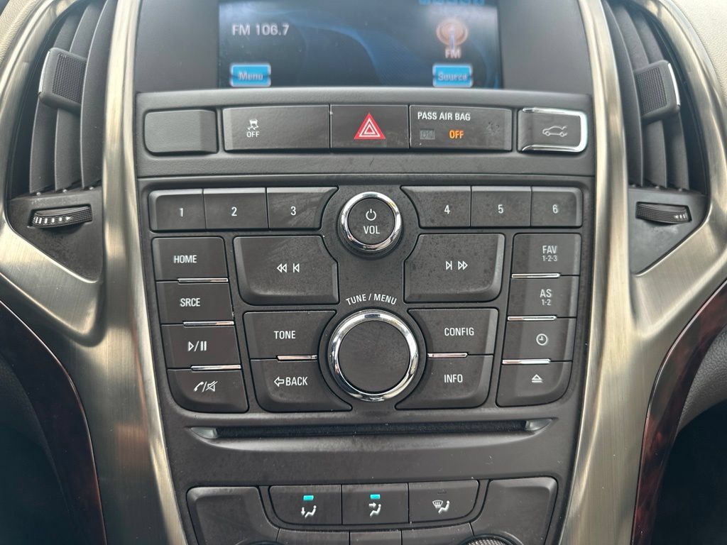 Certified 2013 Buick Verano Convenience FWD image 4
