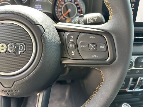 New 2025 Jeep Wrangler Sport S image 20