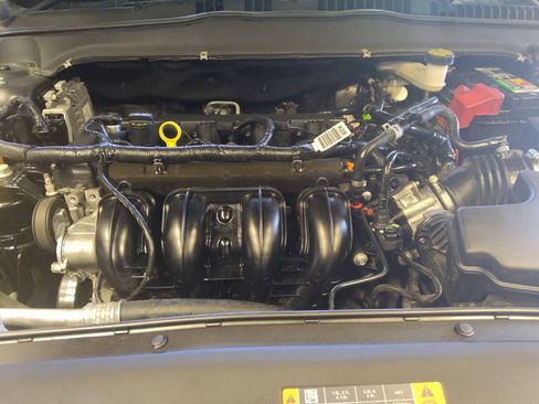 Used 2018 Ford Fusion SE w/ Equipment Group 201A FWD image 30