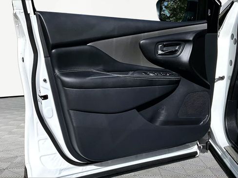 Used 2024 Nissan Murano SV w/ SV Midnight Edition Package FWD image 38