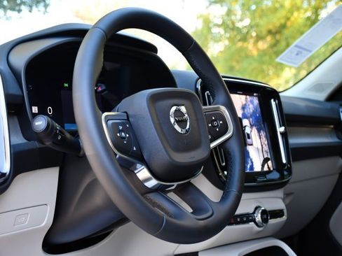 New 2026 Volvo XC40 B5 Plus w/ Protection Package Premier image 11