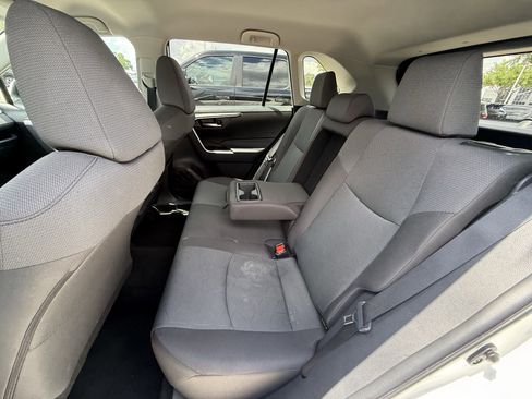 Used 2025 Toyota RAV4 XLE image 30