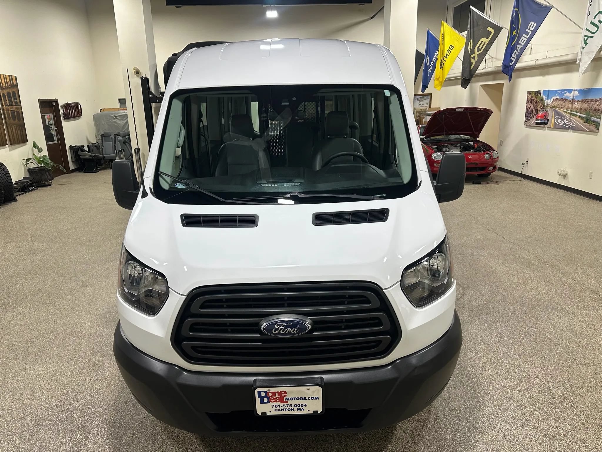 Used 2019 Ford Transit 350 XL RWD image 5