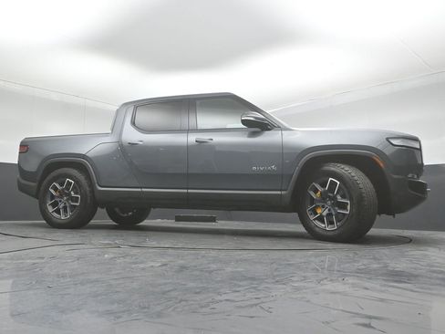 Used 2022 Rivian R1T Adventure image 32