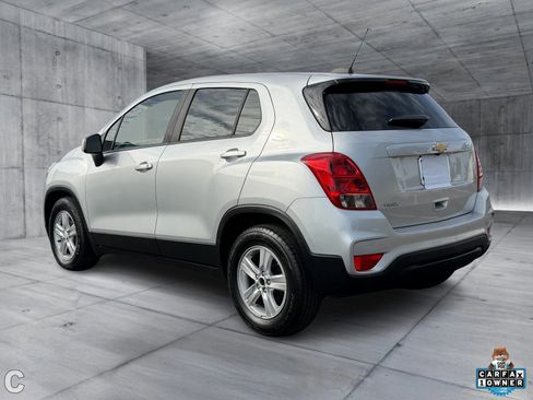 Used 2021 Chevrolet Trax LS image 4