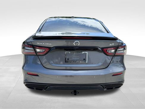 Used 2022 Nissan Maxima SR w/ Sport Mat Group FWD image 7