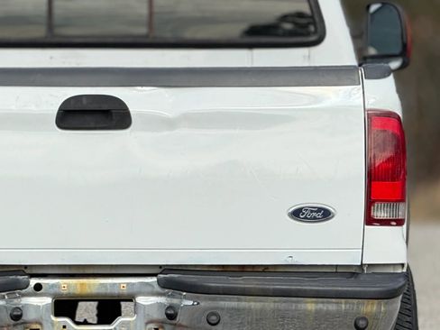 Used 2005 Ford F250 XL image 14