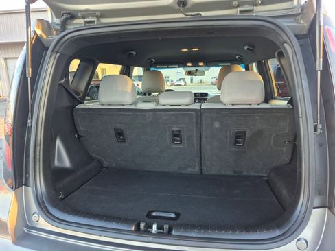 Used 2017 Kia Soul w/ Convenience Package image 9