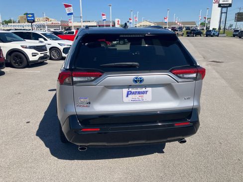 Used 2022 Toyota RAV4 XSE w/ Premium Package AWD/4WD image 6