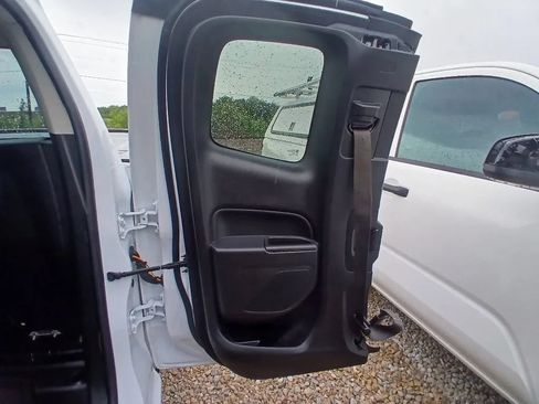 Used 2021 Chevrolet Colorado LT w/ Fleet Safety Package RWD image 18