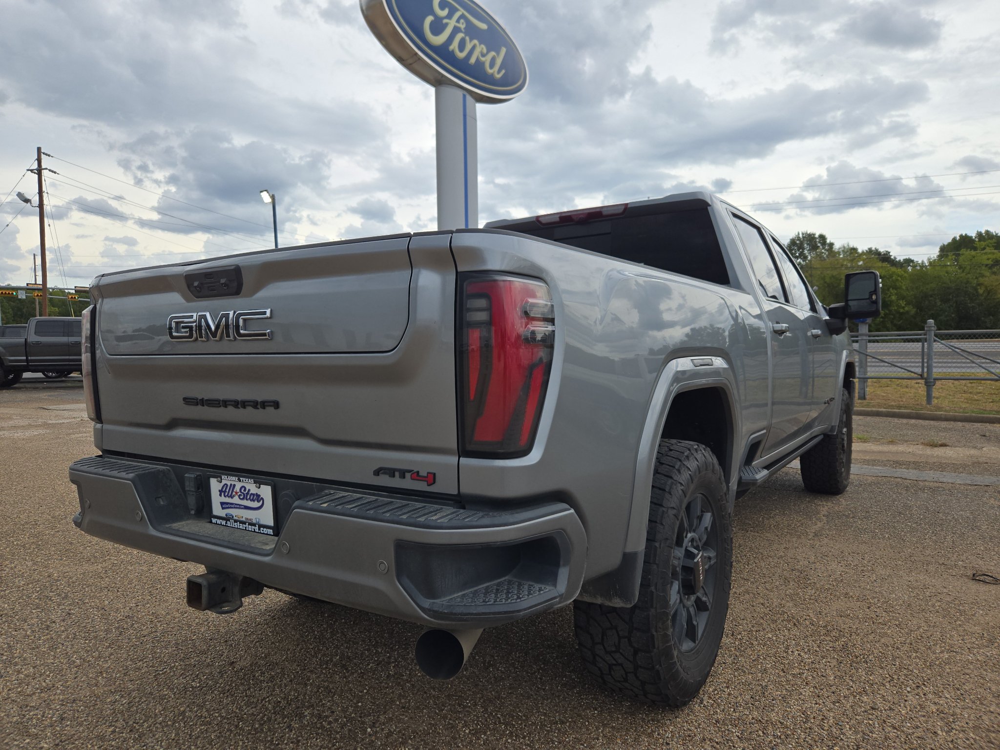 Used 2024 GMC Sierra 2500 AT4 w/ AT4 Premium Plus Package AWD/4WD image 5