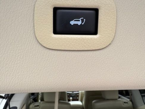 Used 2016 INFINITI QX80 4WD w/ Deluxe Technology Package image 16