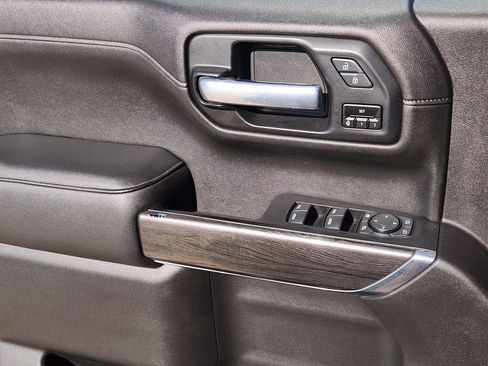 Used 2021 Chevrolet Silverado 1500 LTZ w/ LTZ Premium Package image 29