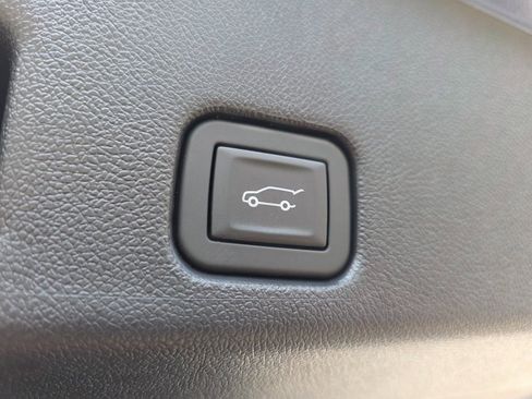 New 2026 Chevrolet Traverse Z71 w/ Driver Confidence Package image 9