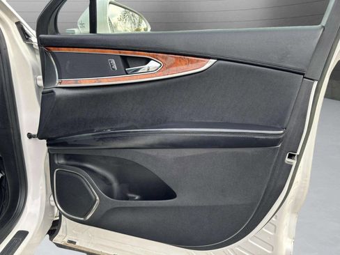 Used 2016 Lincoln MKX Reserve w/ Driver Assistance Package image 20