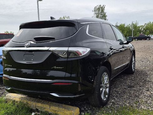 Used 2022 Buick Enclave Avenir w/ Avenir Technology Package AWD/4WD image 3