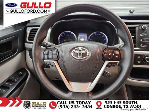 Used 2018 Toyota Highlander LE image 13