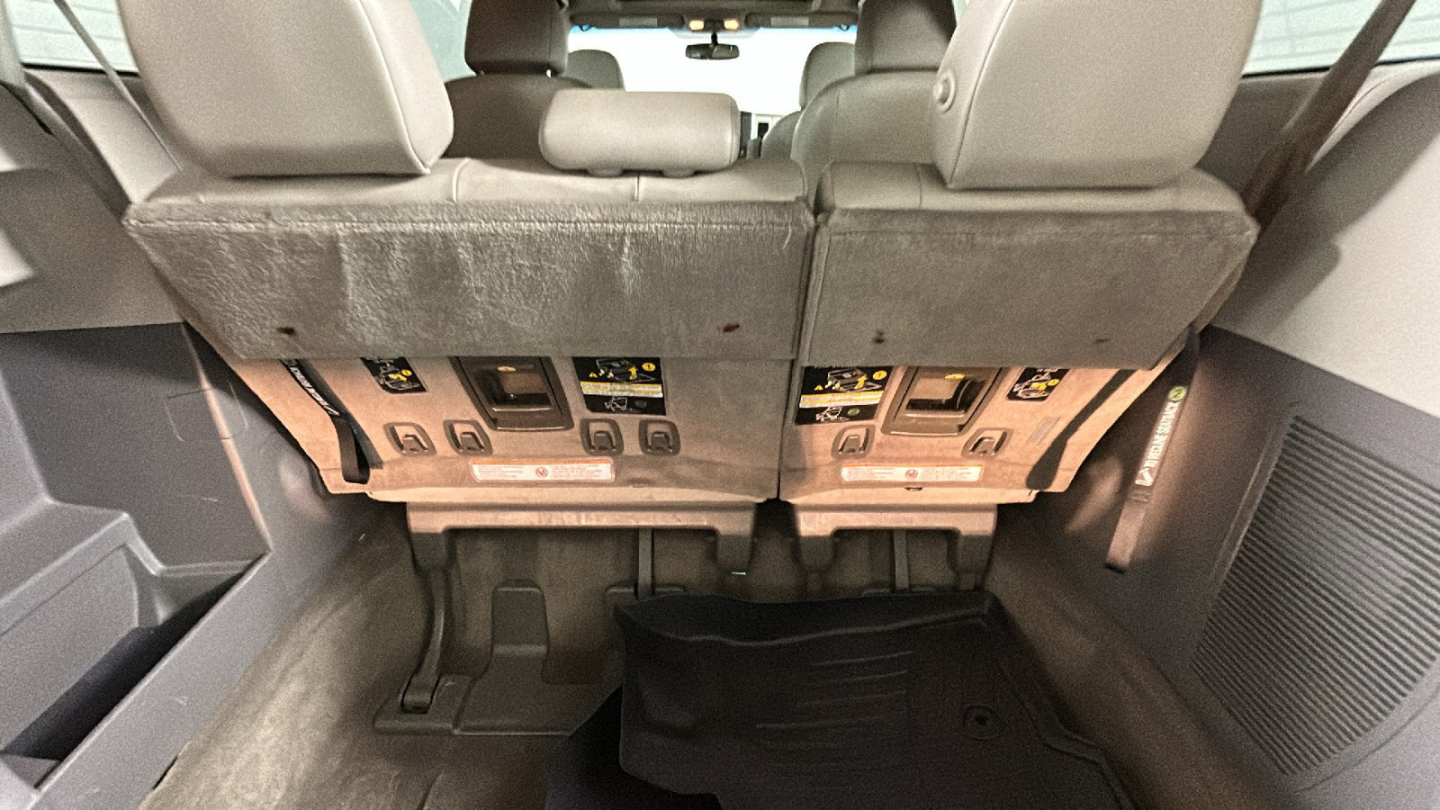 Used 2015 Toyota Sienna XLE Premium AWD/4WD image 34