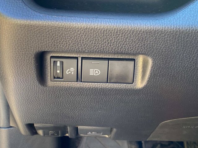 Used 2025 Toyota RAV4 LE AWD/4WD image 14