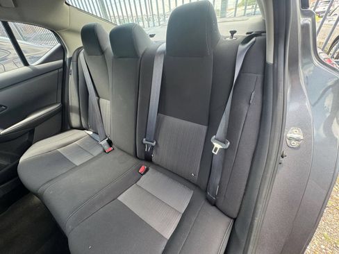 Used 2025 Nissan Sentra SV FWD image 31