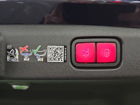 New 2026 Mercedes-Benz E 450 4MATIC Sedan image 14