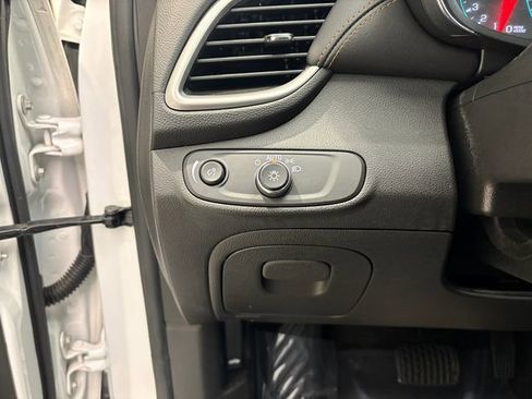 Used 2018 Chevrolet Trax LS image 12