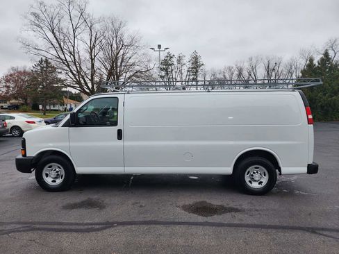 Used 2016 Chevrolet Express 3500 Extended image 6